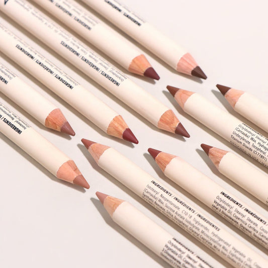 Crayon à lèvres indispensable